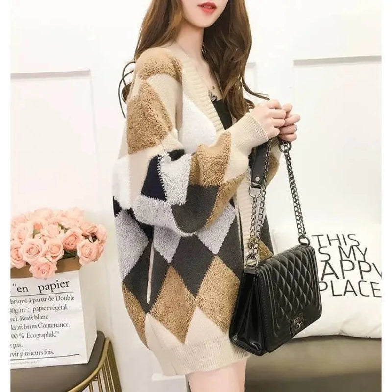 Slouchy Style Women's Cardigan – Loose Fit, Korean-Inspired Autumn and Winter 2024 New Style Outerwear Knitted Jacket in Medium Length