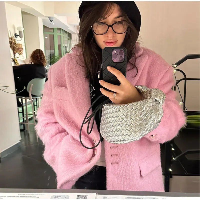 Single-Breasted Lapel Jacket Women's Solid Plush Coat with Double Pockets, Long Sleeves Autumn Elegance for Casual or Office Wear