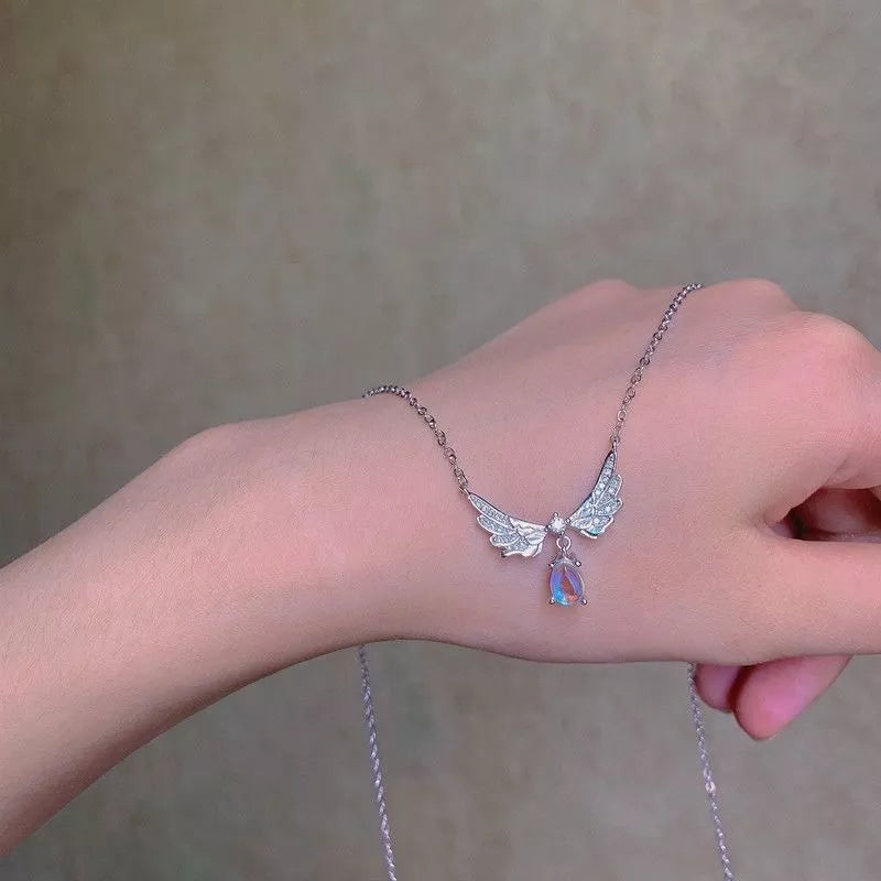 Embrace Aesthetic Elegance with Vintage Butterfly Necklace Golden Stainless Steel Blade Snake Chains a Charming Choker for Women's Jewelry Gifts