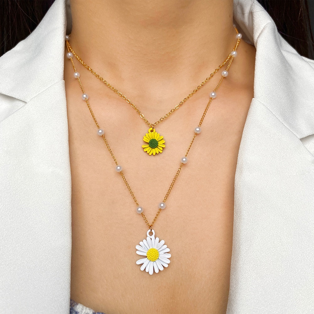 Trendy 2023 Multi chain Pendant Gold Pearl Necklaces