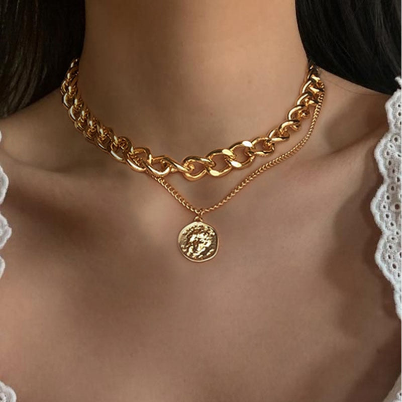 Trendy 2023 Multi chain Pendant Gold Pearl Necklaces