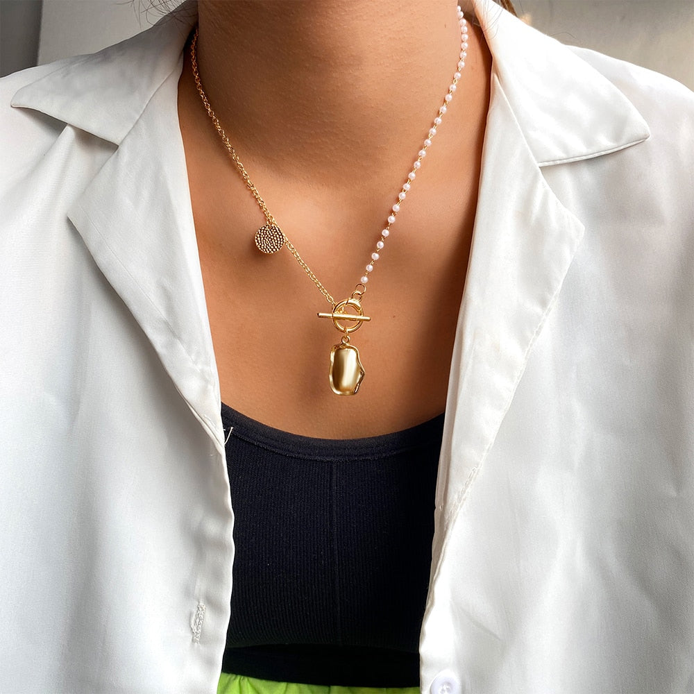 Trendy 2023 Multi chain Pendant Gold Pearl Necklaces