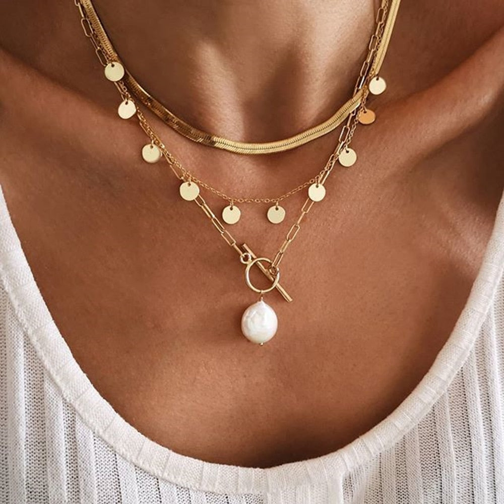 Trendy 2023 Multi chain Pendant Gold Pearl Necklaces