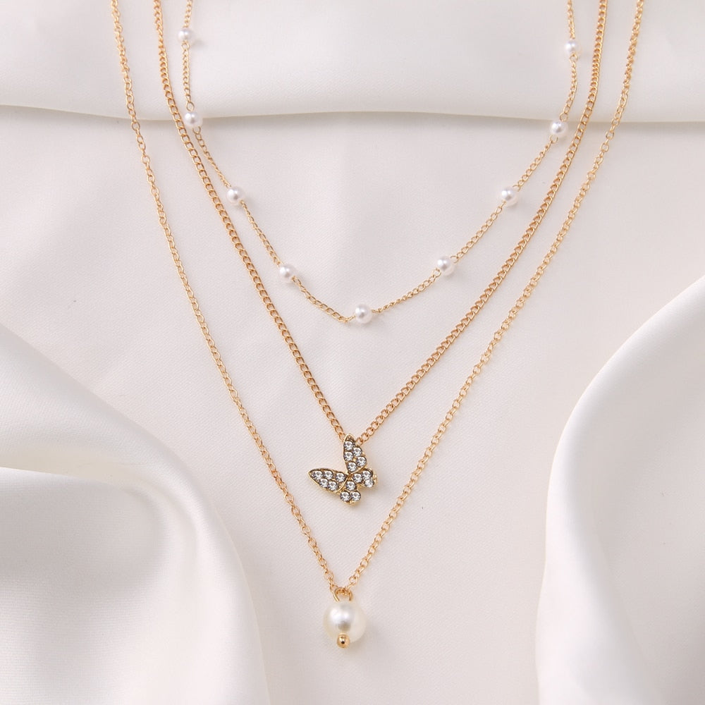 Trendy 2023 Multi chain Pendant Gold Pearl Necklaces
