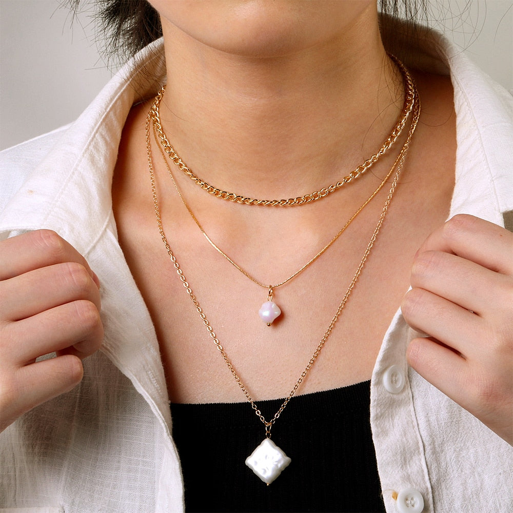Trendy 2023 Multi chain Pendant Gold Pearl Necklaces