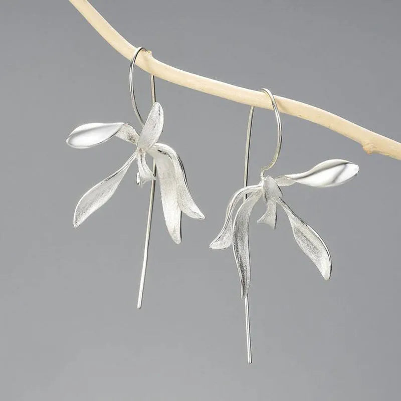 Exquisite Blooming Flower Hook Earrings Simple Accessories Gold Silver Color Plant Drop Dangle Earrings Jewelry