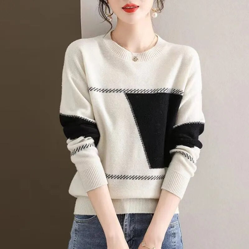 Korean Fashion O-Collar Neck Pullover Autumn Winter Knitting Sweater with Color Blocking, Plush & Thickened for an All-Match Bottoming Shirt Look