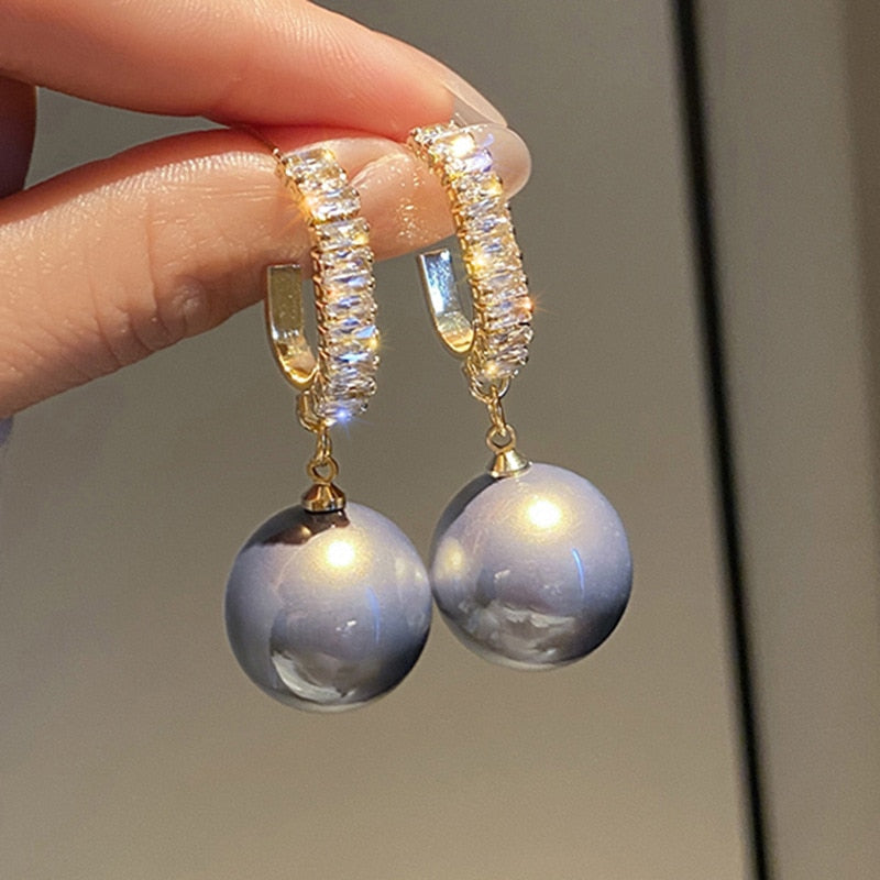 White Pearl Drop Earrings for Women Bohemian Golden Round Pearl for Wedding and Gift