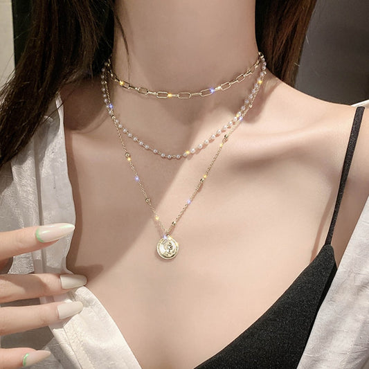 Trendy 2023 Multi chain Pendant Gold Pearl Necklaces