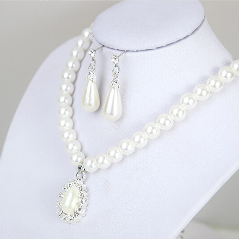 Elegant Wedding Party Pearl Rhinestone Necklace Earrings Set | Trendy 3-Piece Gift Set 2023