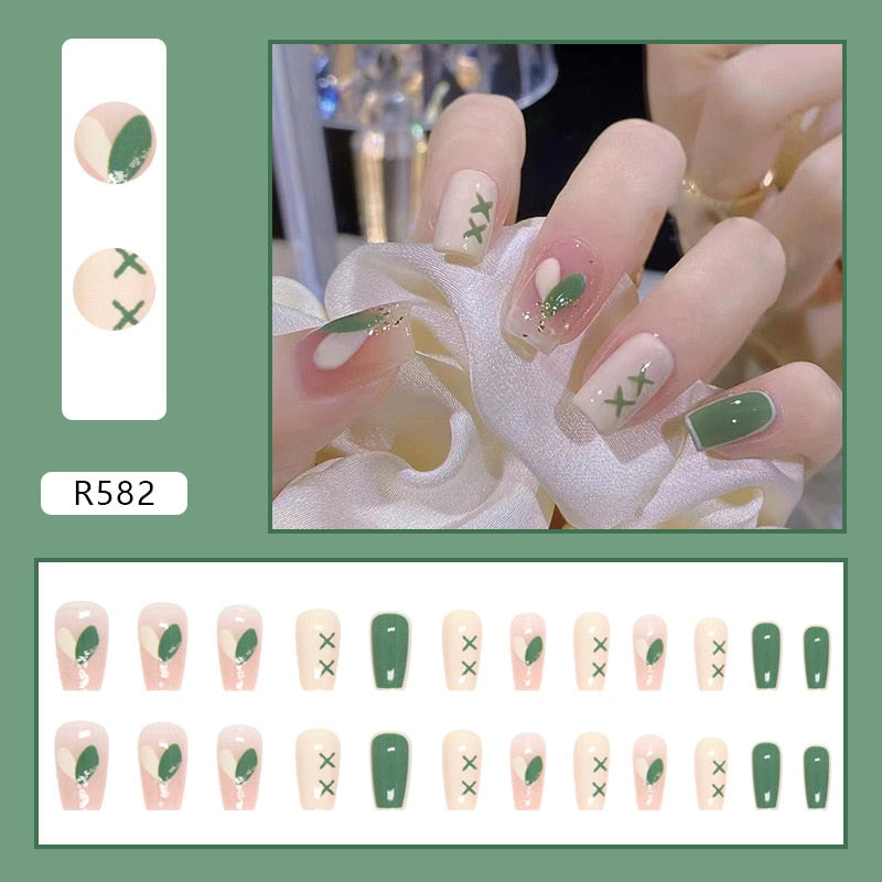 Short False Press on Nail Tip with Glue Designs Detachable Reusable Fake Nails 24Pcs/Set  with Nail Art DIY Tips