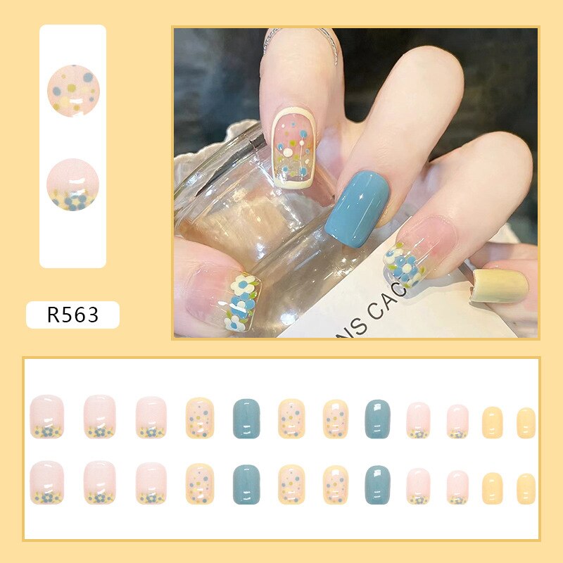 Short False Press on Nail Tip with Glue Designs Detachable Reusable Fake Nails 24Pcs/Set  with Nail Art DIY Tips